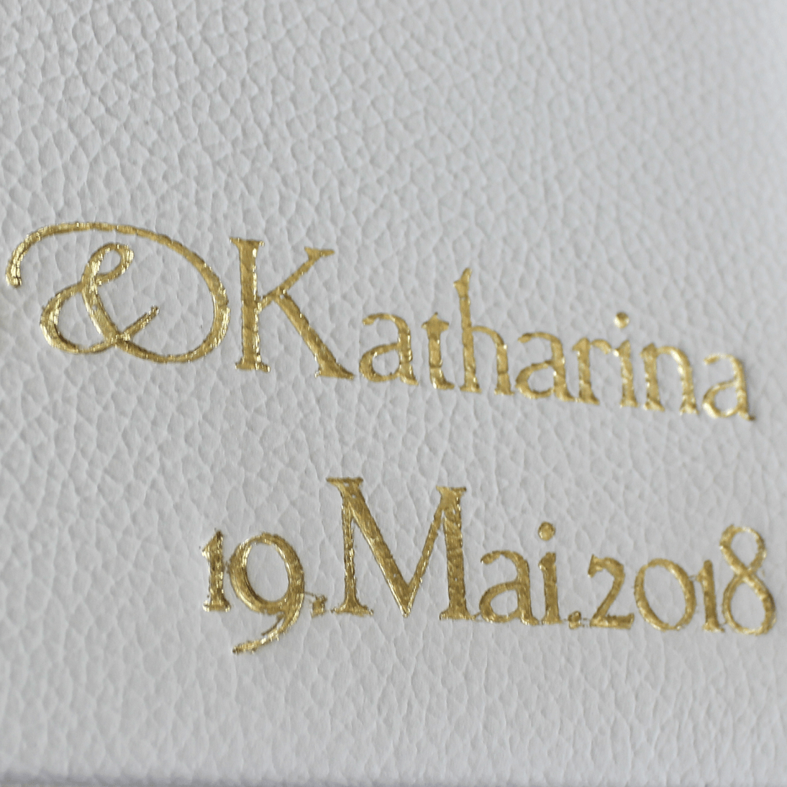 Hochzeitsalbum mit Namensprägung