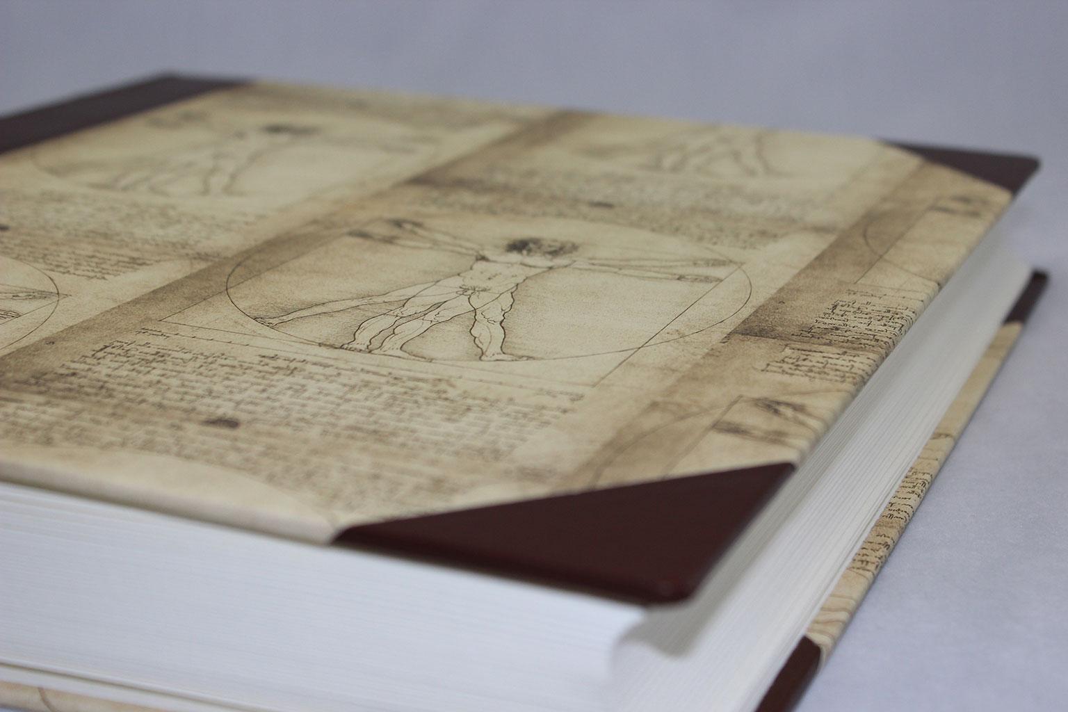 Fotoalbum Leonardo Da Vinci mit hochwertigem Halbledereinband – Bild 7