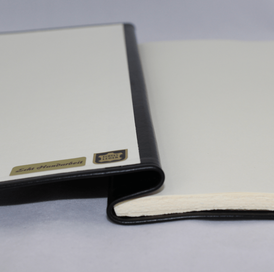 Business-Mappe mit handgerissenem Büttenpapier Business-Mappe mit handgerissenem Büttenpapier