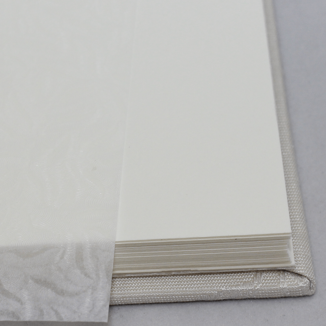 Fotokordel Album Mandy creme mit schützendem Pergaminpapier Fotokordelalbum Mandy mit bestem Pergaminpapier