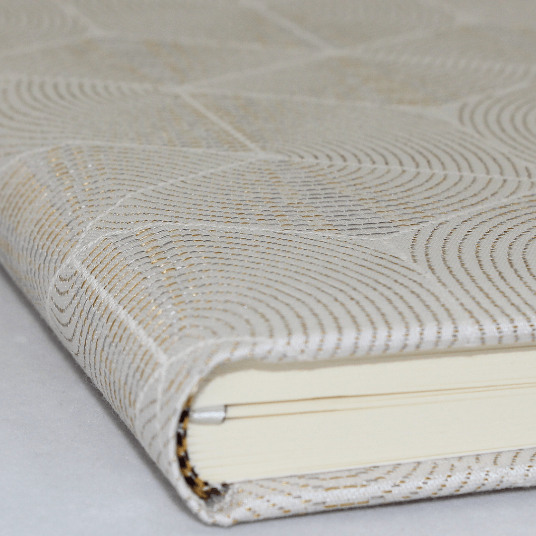 Gästebuch Sina creme Fadenheftung