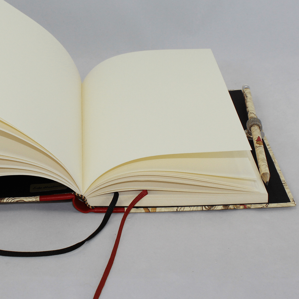 Pinocchio Notizbuch mit Stift Innenansicht Notizbuch Pinocchio mit passendem Stift