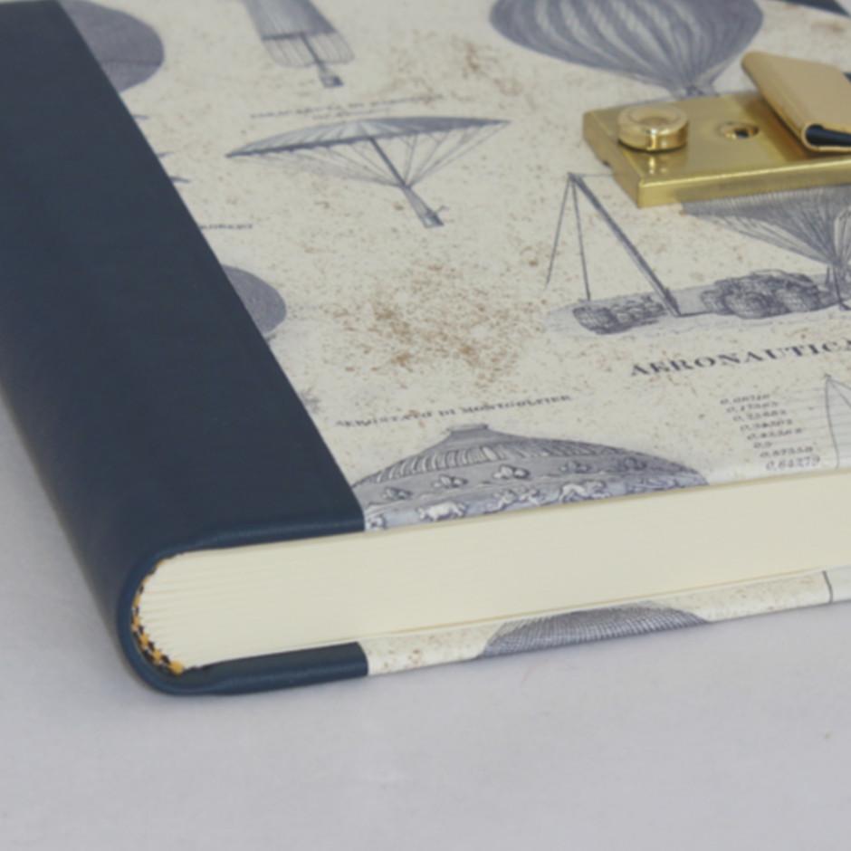 Tagebuch Aereonautica Buchrücken Tagebuch Aereonautica Halbleder mit Schloss