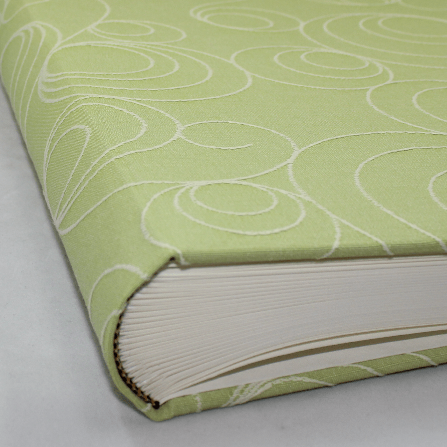 Fotoalbum Lisa groß kiwi mit hochwertiger Fadenheftung Fotoalbum Lisa XL in kiwi grün