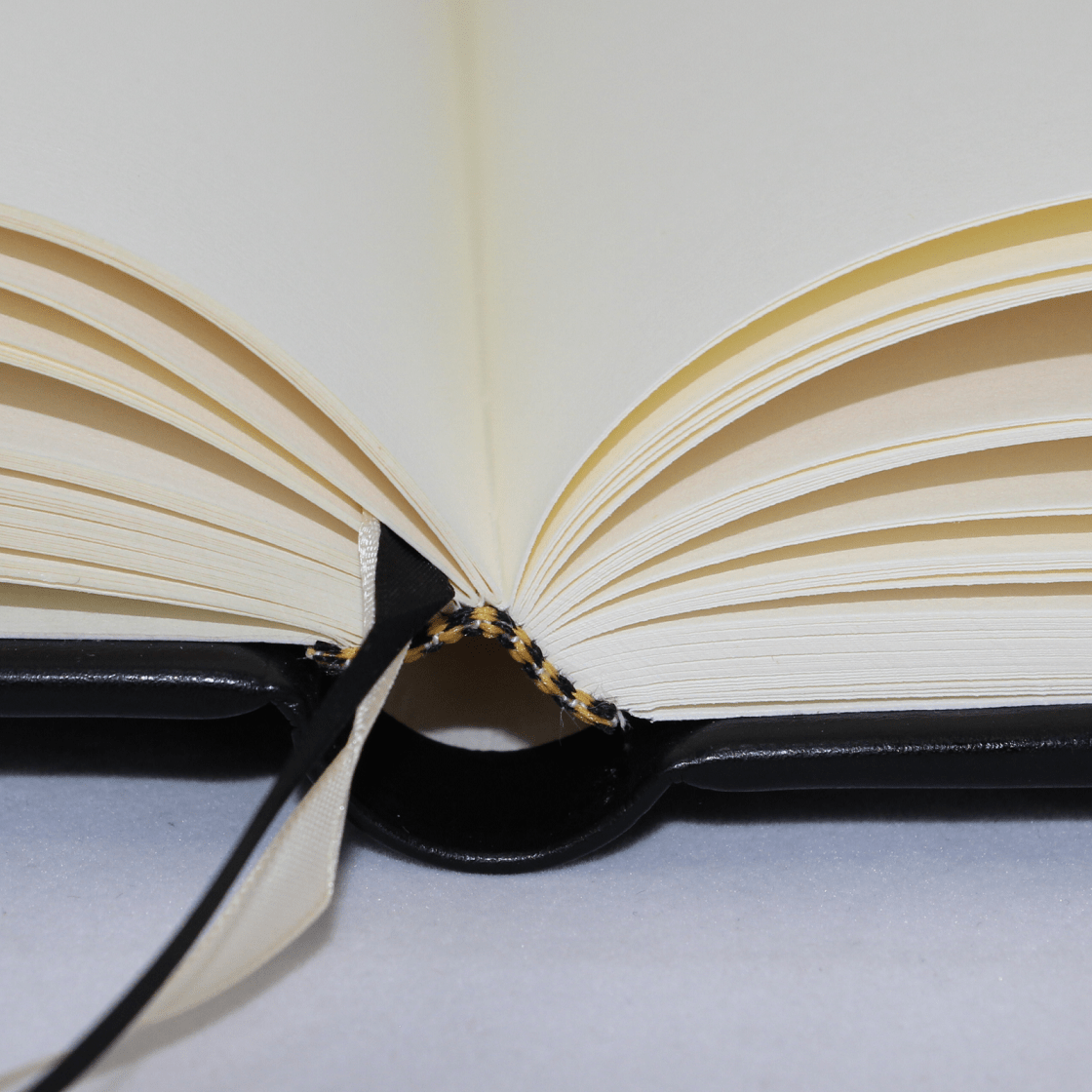 Gästebuch Memory Kunstleder schwarz bestes Einschreibpapier Gästebuch Memory schwarz handgerissener Büttenrand