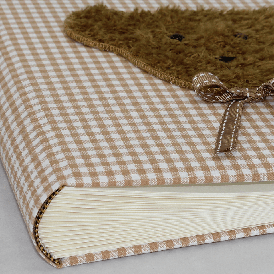 kinderalbum-teddy-braun-fadenheftung Kinder Fotoalbum Teddy