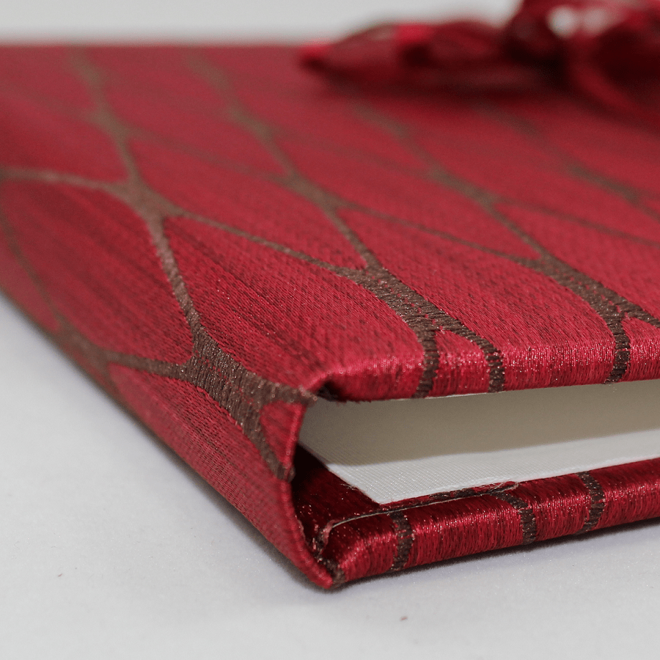 CD Album Milano rot mit gerundetem Rücken