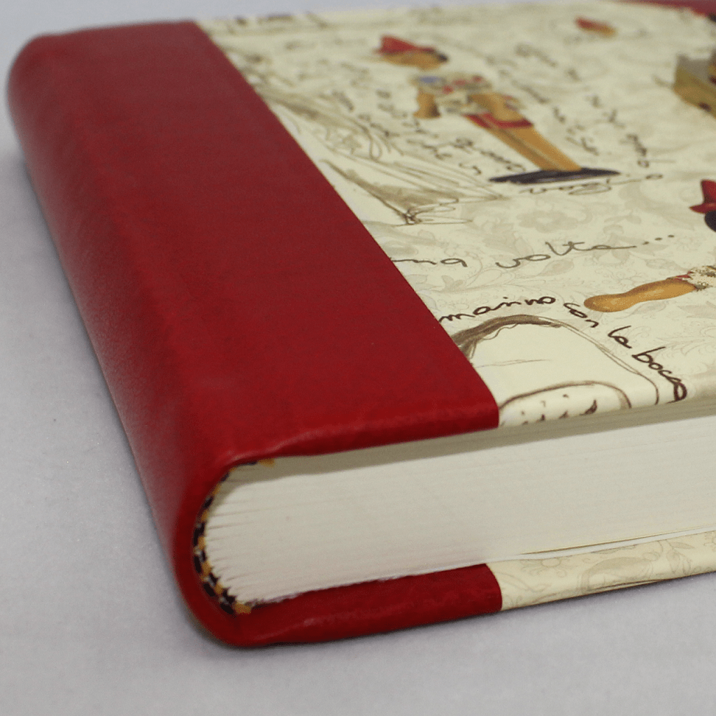 Tagebuch Pinocchio mit gerundetem Kunstlederrücken