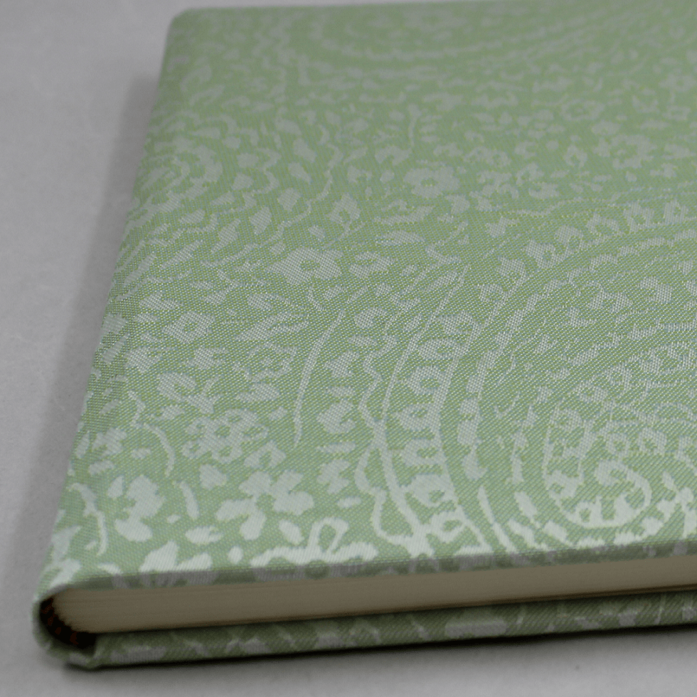 Tagebuch mit Schloss Deli mint mit gerundetem Rücken