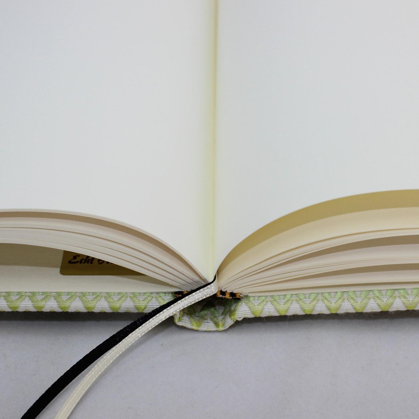 Gästebuch im Stoffeinband Green Wave