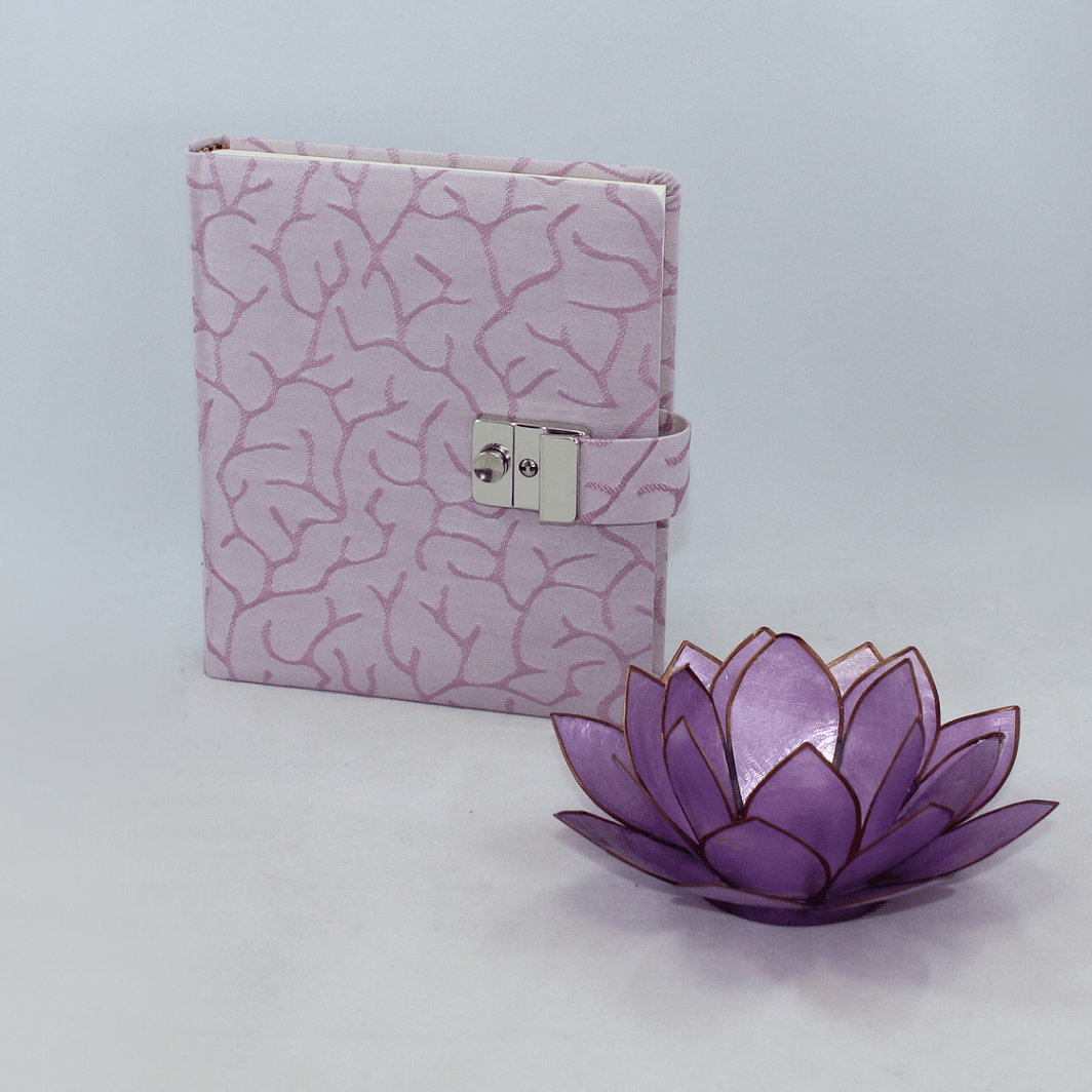 Tagebuch mit Schloss Campo in Flieder