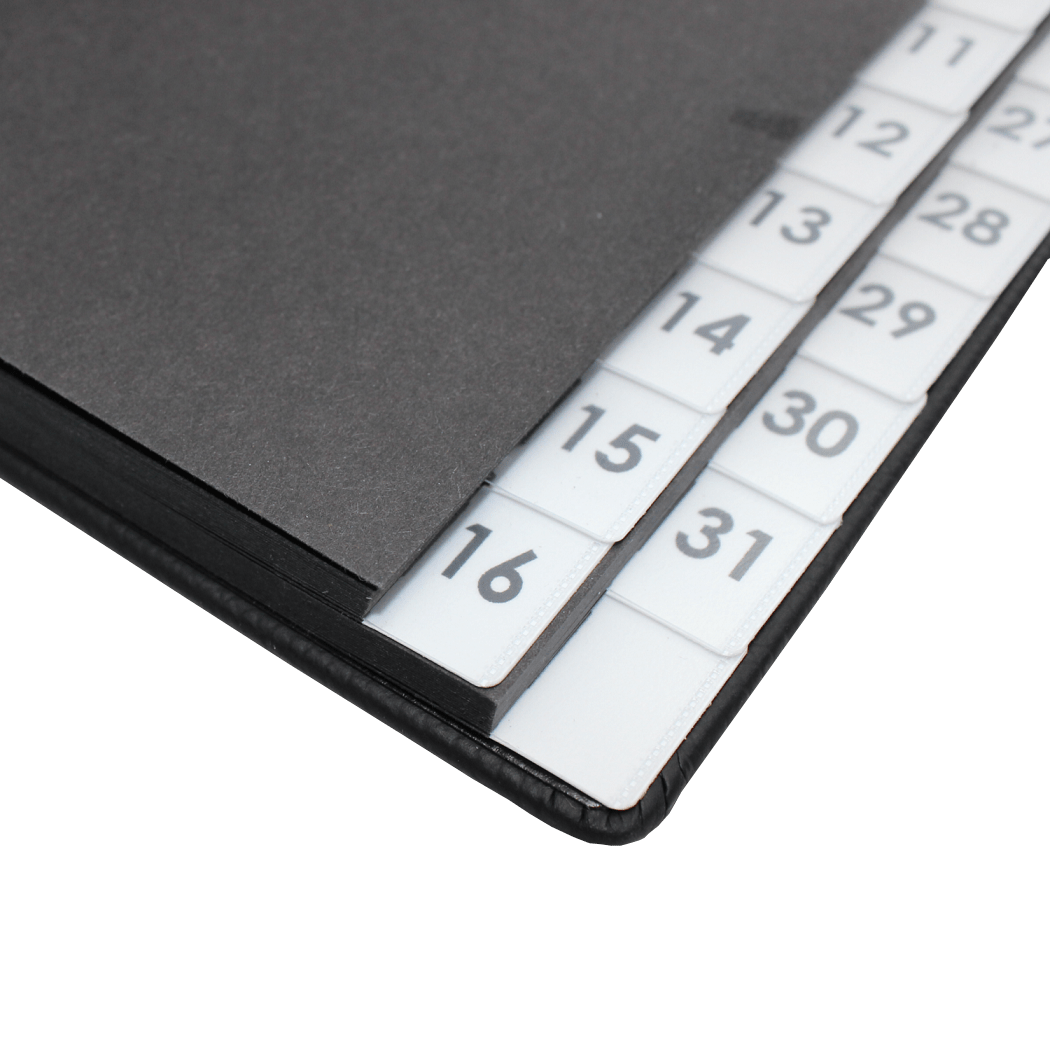 Pultordner mit Registern 1-31 aus genarbtem Vollrindleder in Schwarz