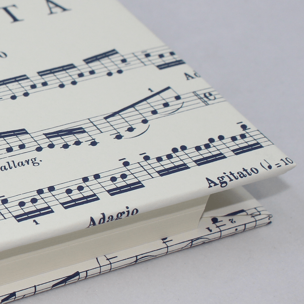 Einschreibbuch Sonata mit Stift von Hand eingezogene Ecken Notizbuch Sonata mit Stifthalter