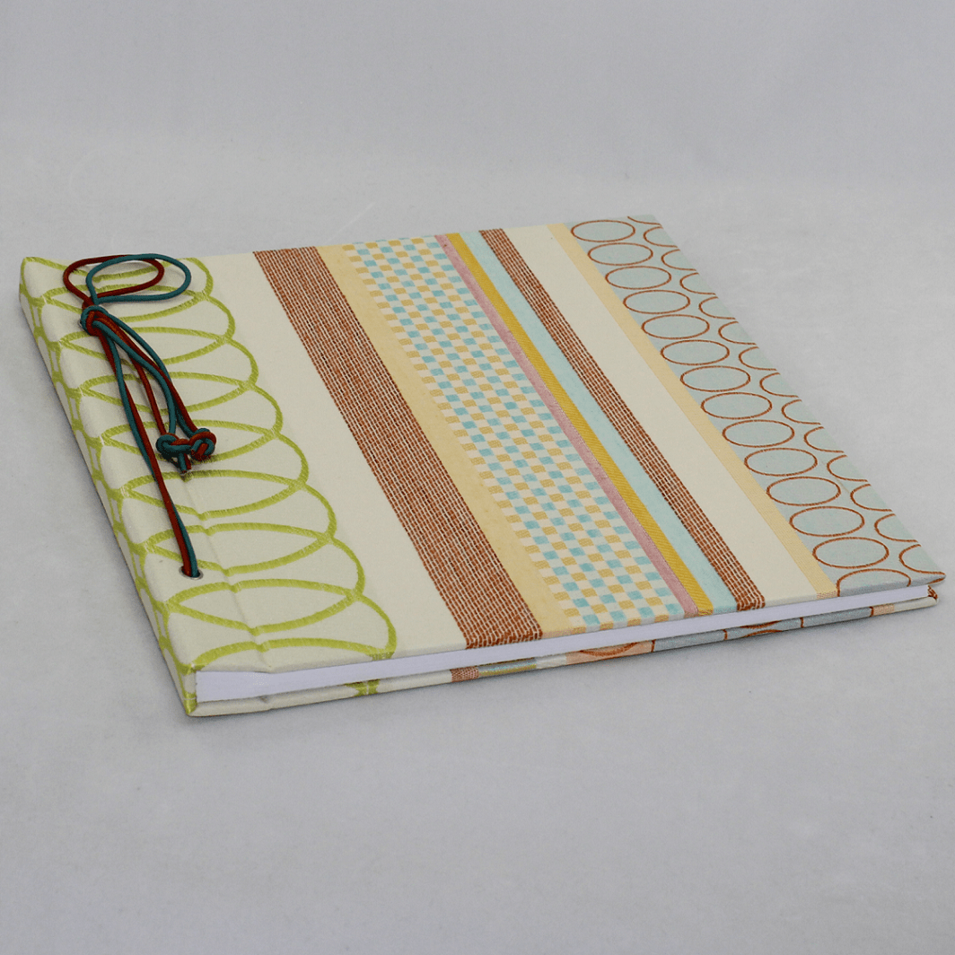 Fotoalbum mit Kordelbindung Senna grün-bunt gewebt Fotoalbum mit Kordelbindung Senna grün-bunt