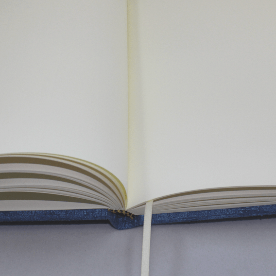 Gästebuch Gala hochkant in Blau