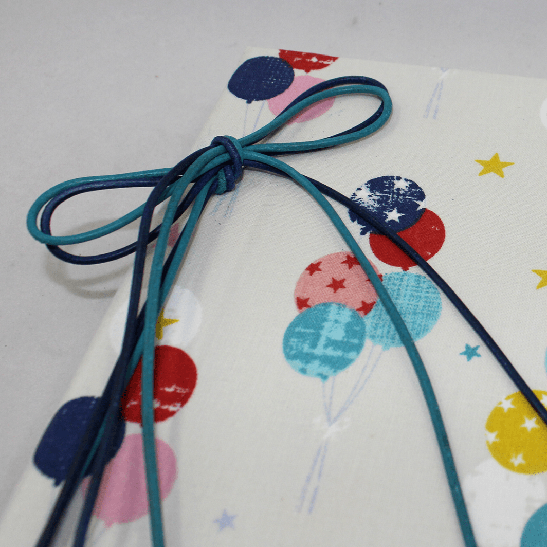 Fotoalbum Luftballons in beige-blau mit Kordelbindung