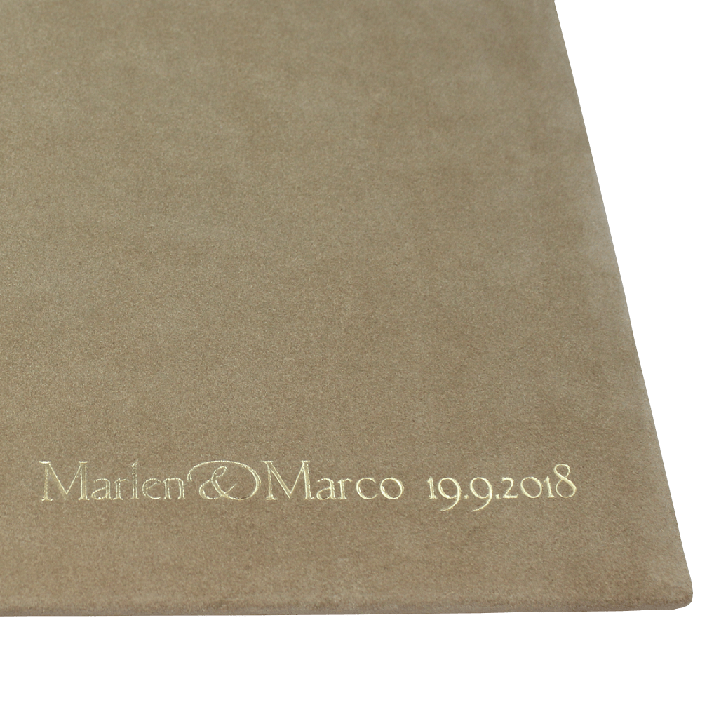 Hochzeitsgästebuch Just Married Wildleder in Latte macchiato