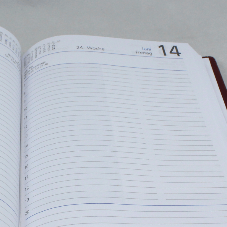 Taschenkalender 2025 DIN A5 aus Kunstleder für das Jahr 2025