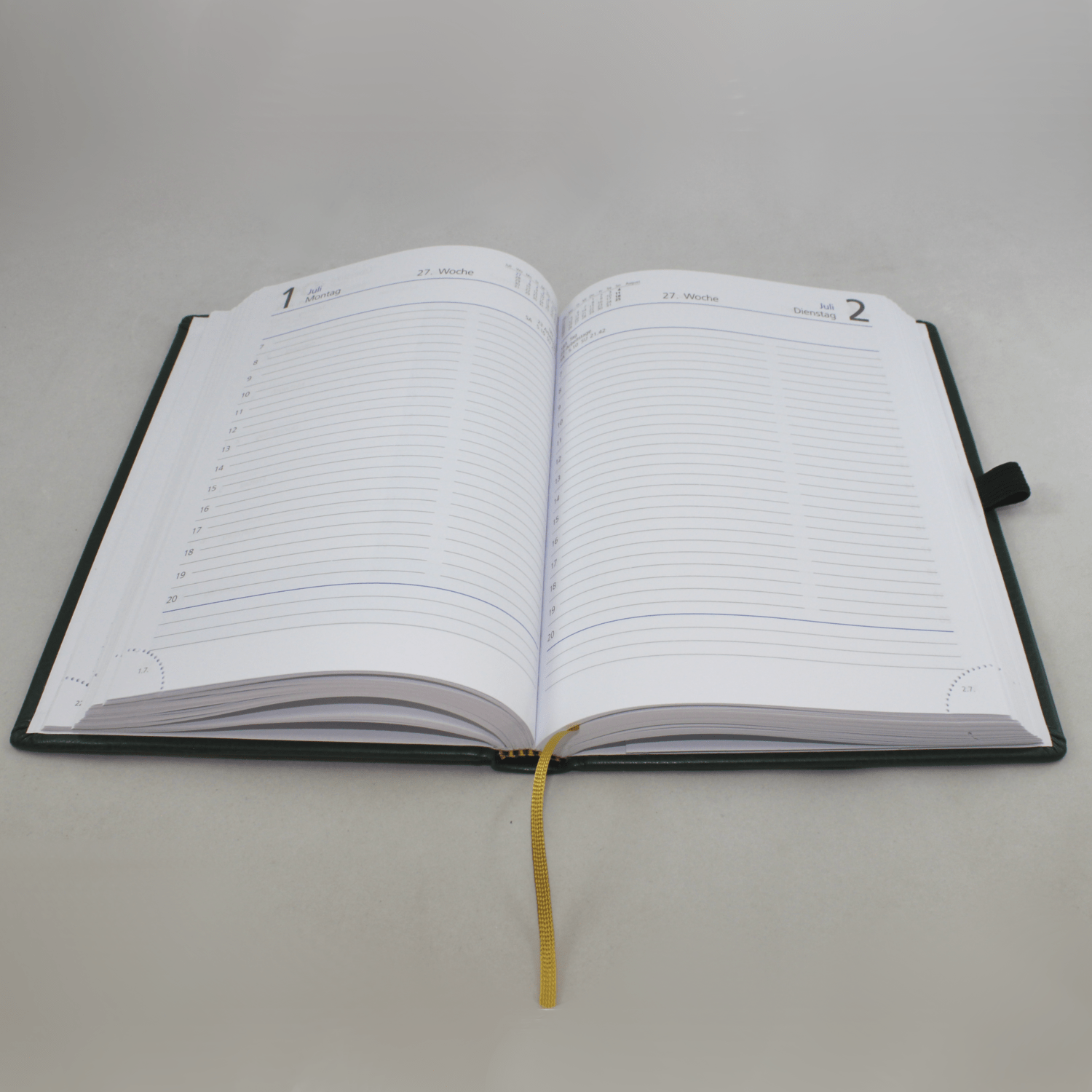 Taschenkalender DIN A5 offen Taschenkalender DIN A5 mit goldener Namensprägung