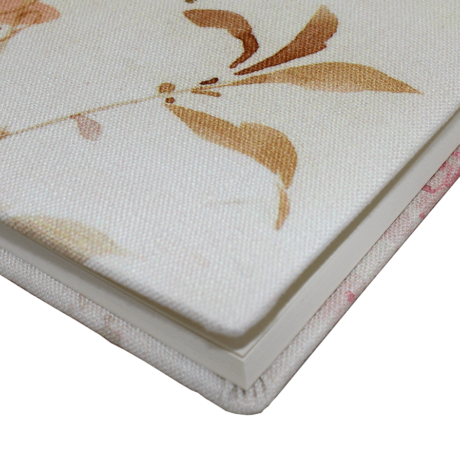 Gästebuch Milla im Hochformat mit buntem Blumenmotiv