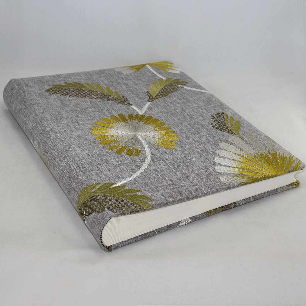Fotoalbum Willow XL im Stoffeinband mit floraler Stickerei