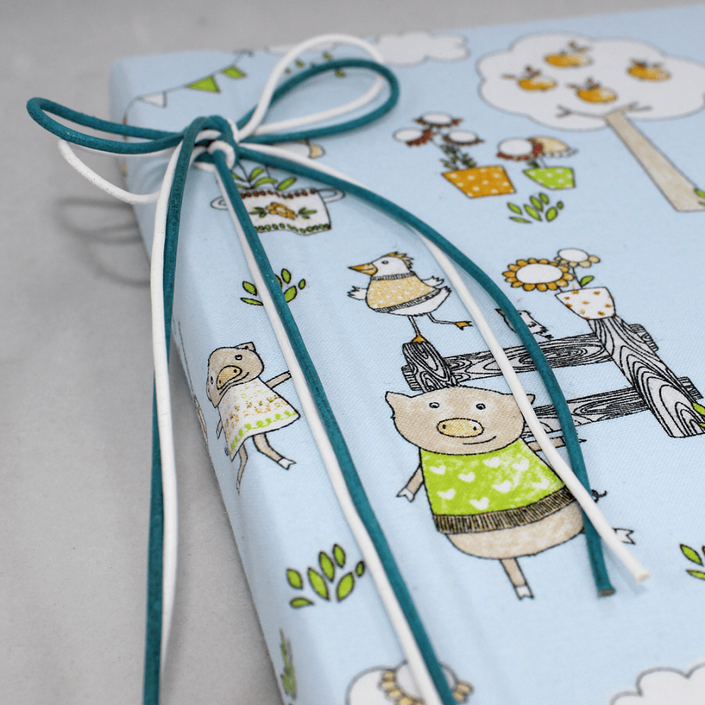 Fotoalbum "im Garten" mit Kordelbindung