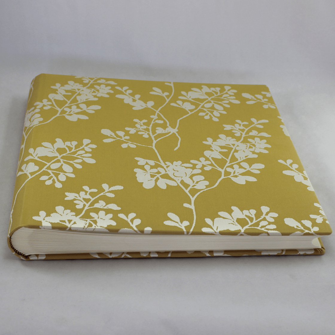 Des.Francis Fotoalbum liegend Fotoalbum Francis groß im Seideneinband mit goldenem Webmuster
