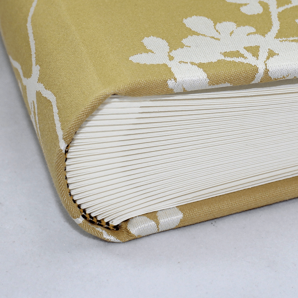 Des.Francis Fotoalbum runder Buchrücken Fotoalbum Francis groß im Seideneinband mit goldenem Webmuster