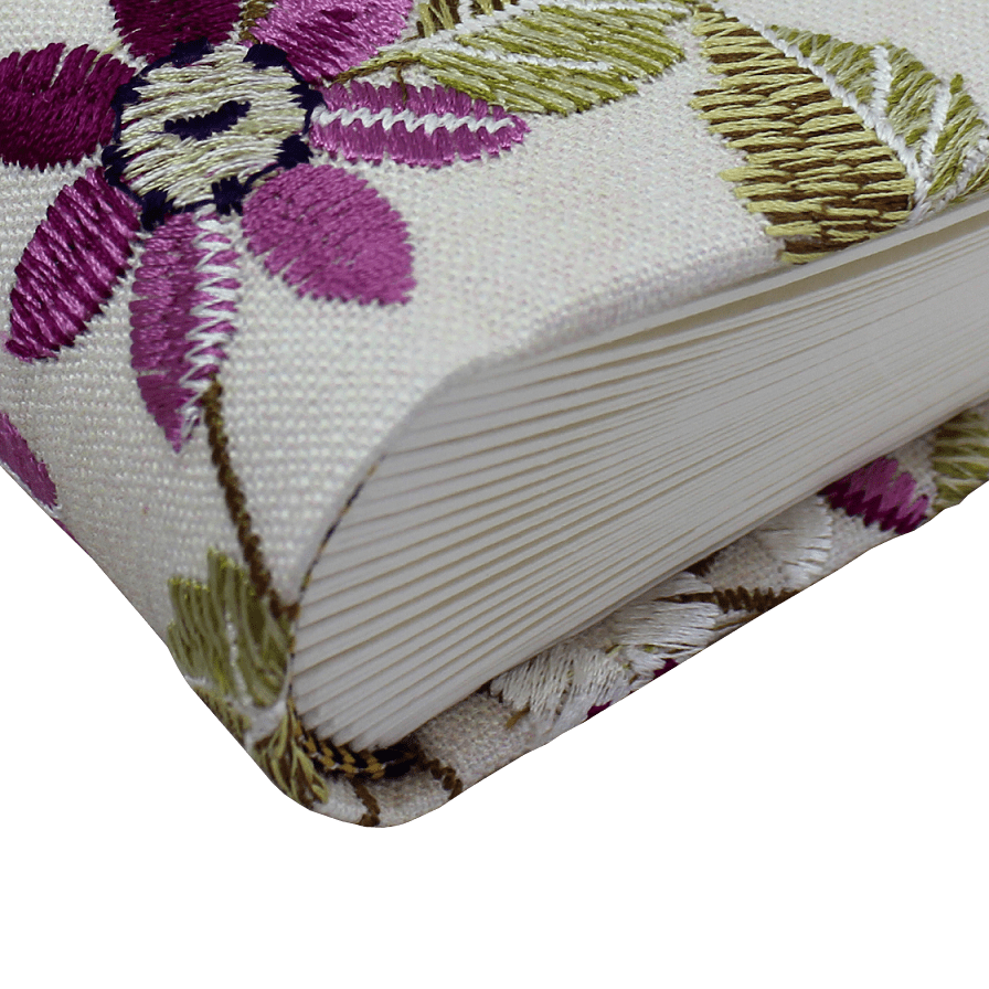 Foto-Gästebuch Milla mit Blumenstickereien