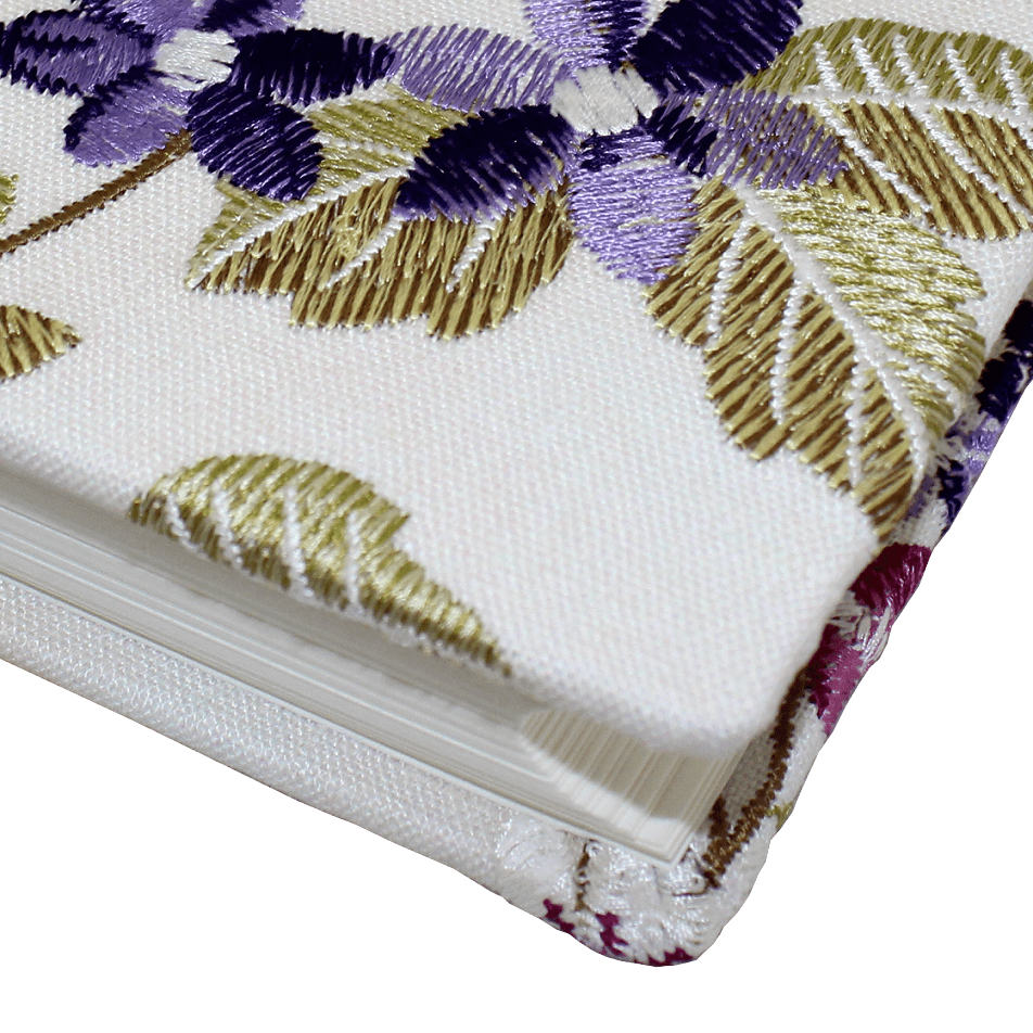 Fotoalbum Milla im Stoffeinband mit gestickten Blumen