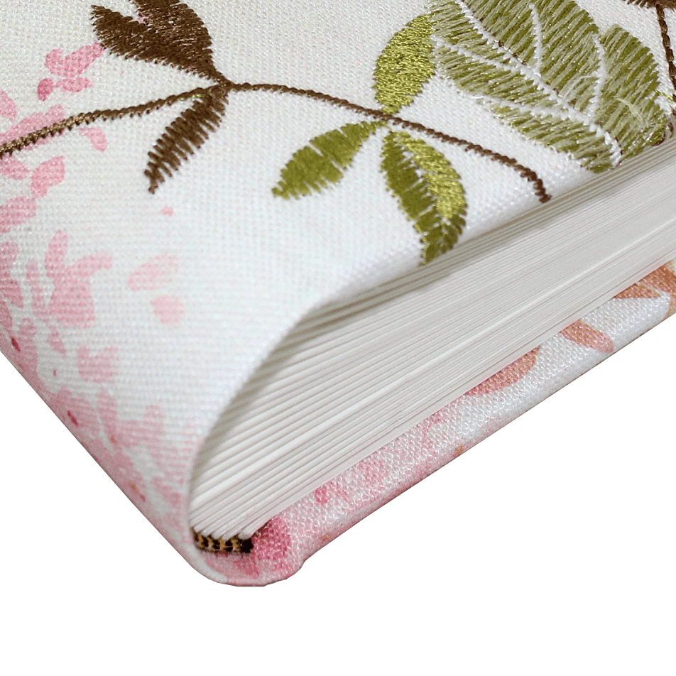 Fotoalbum Milla im Stoffeinband mit gestickten Blumen