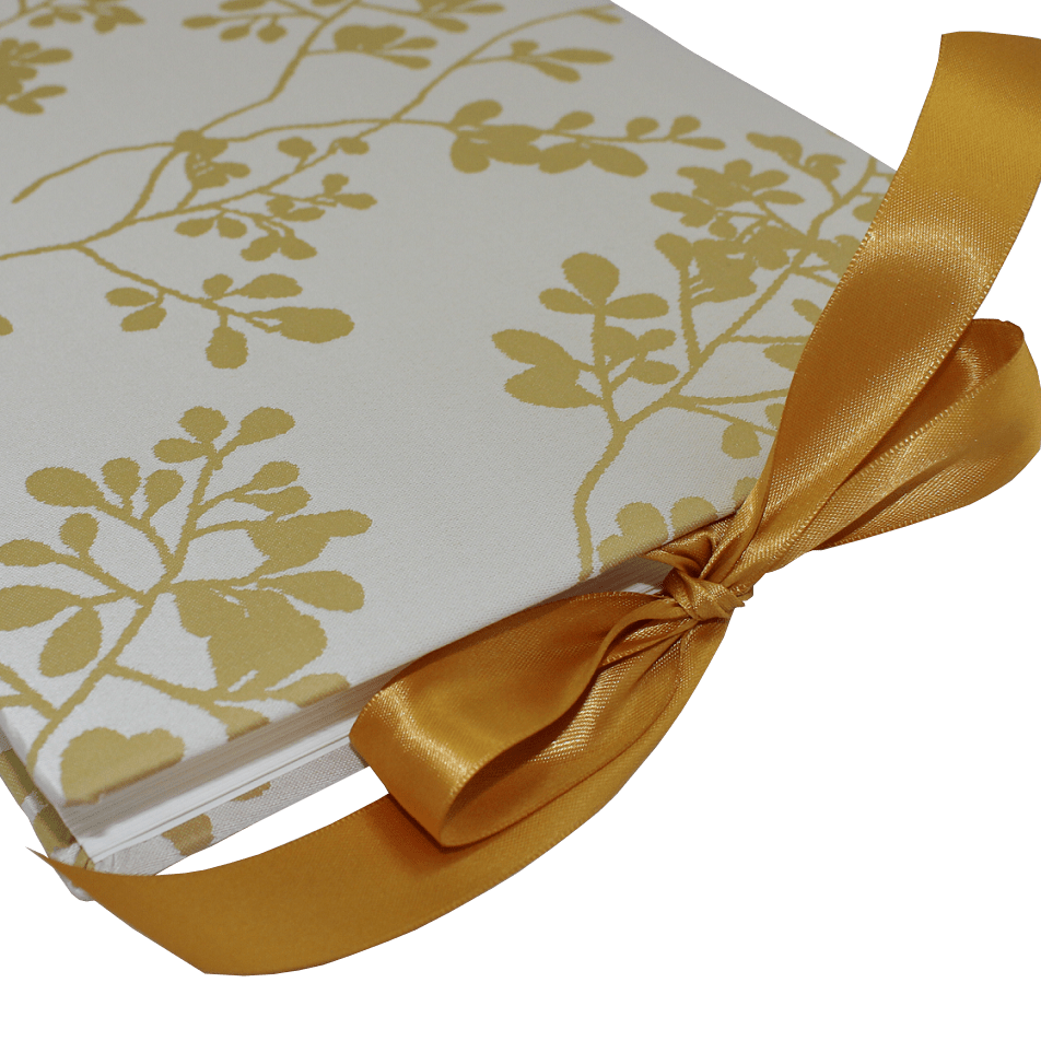 Foto-Gästebuch Francis mit goldenem Webmuster und Satinschleife