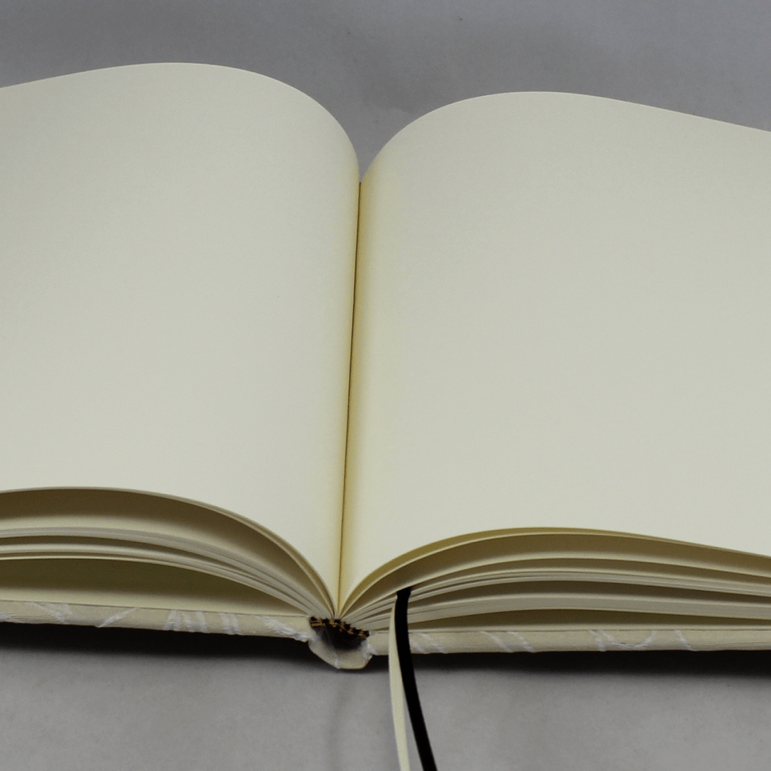 Des.Zara Gästebuch quer charmoire offen Gästebuch Zara quer in Creme
