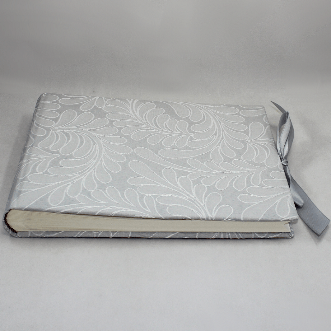 Foto-Gästebuch Zara in Grau