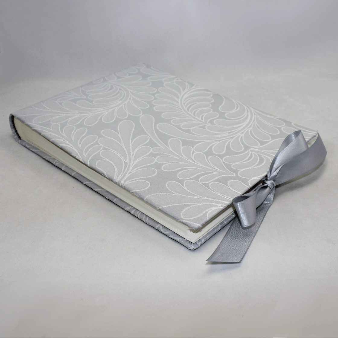 Foto-Gästebuch Zara in Grau