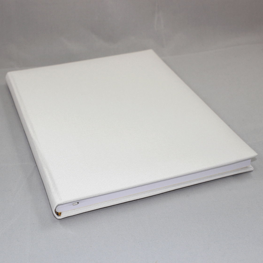 Gästebuch Multicolori hochkant in Weiß