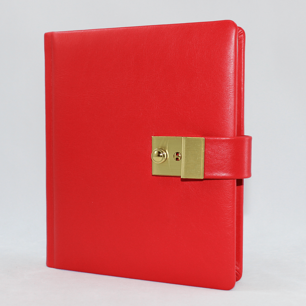 Tagebuch mit Schloss aus glattem rotem Leder mit Goldschnittblock