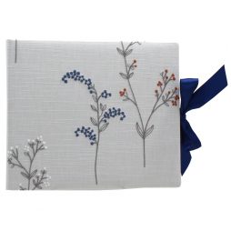 Gästebuch Posy mit Satinschleife im Querformat