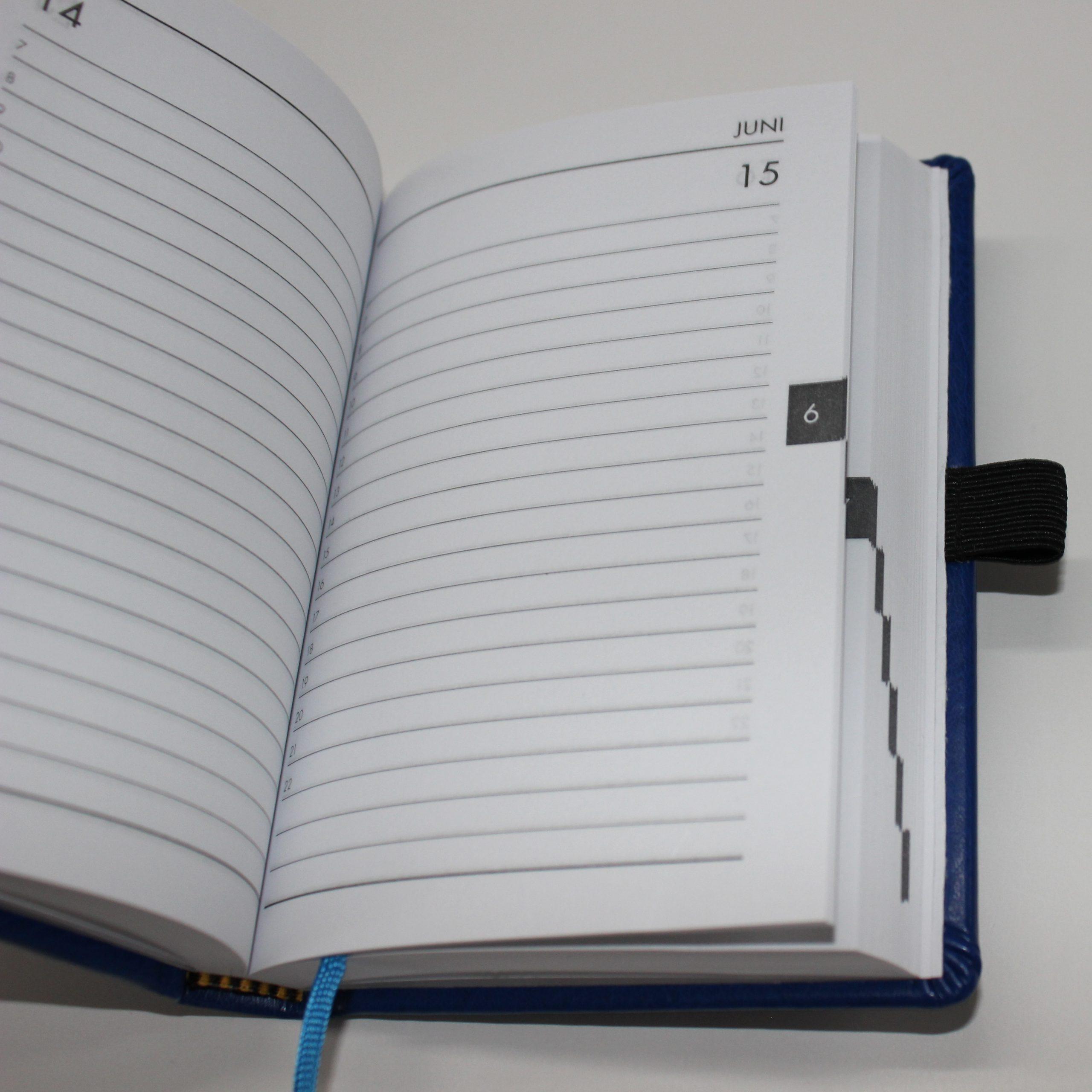 Dauerkalender aus blauem Kunstleder Jahresplaner