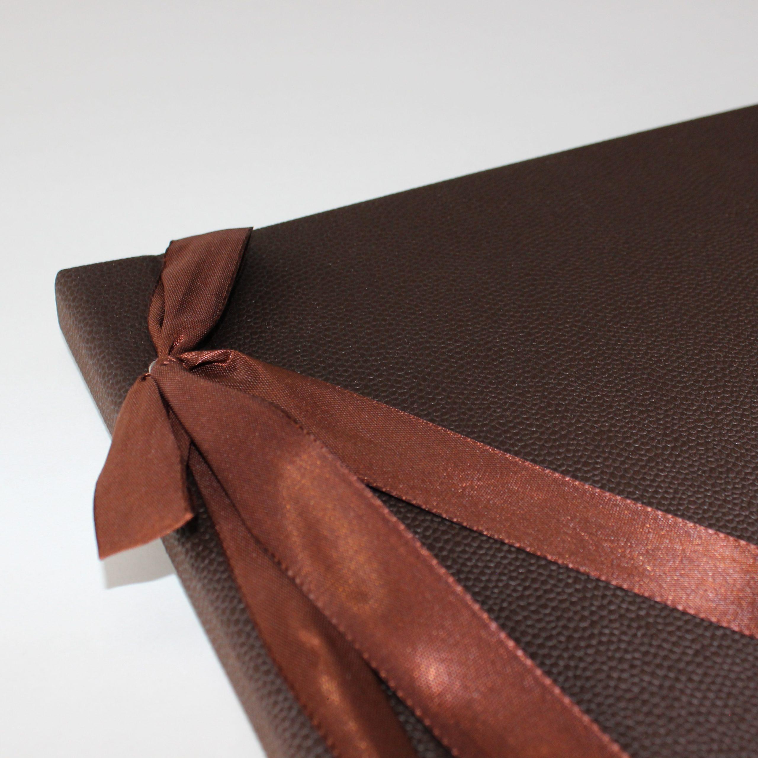 Fotoalbum Pirol mit Kordelbindung M in Braun