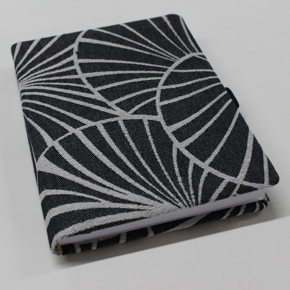 Taschenkalender Emilia DIN A6 in Schwarz